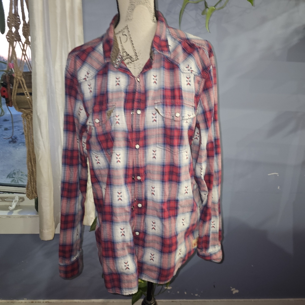 3/20.00. Edc brand vintage style shirt